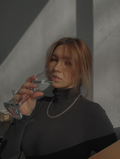  ,   Julia, 26 ,   
