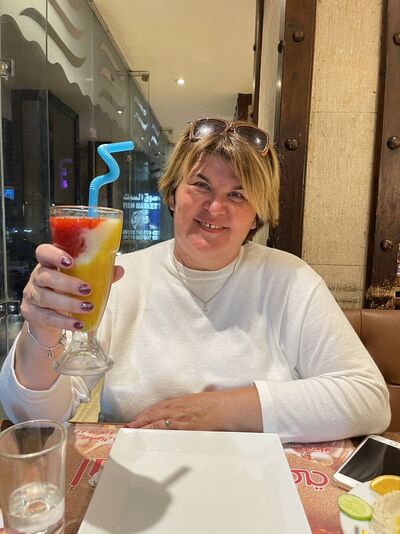  Celle,   Halyna, 55 ,     , c 