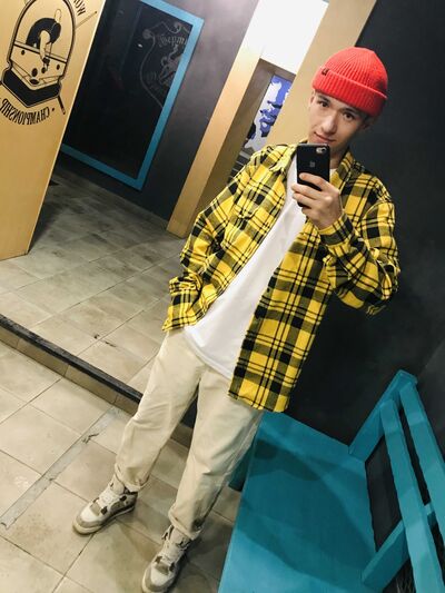  ,   Mukhamed, 25 ,   ,   