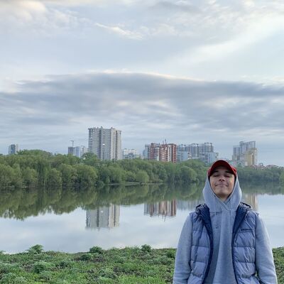  ,   Alex, 21 ,   