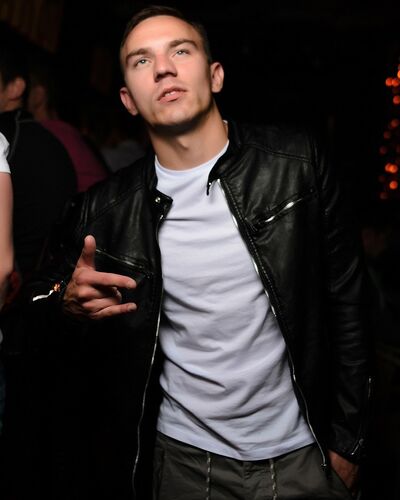  ,   Sasha, 28 ,   ,   , c , 