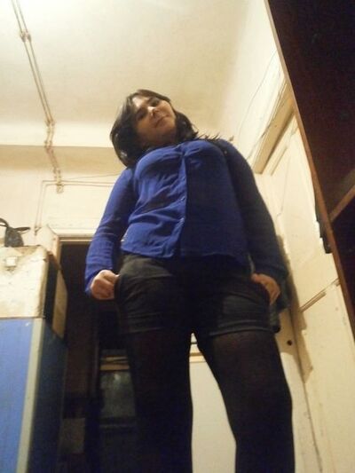  ,   Elena, 30 ,  