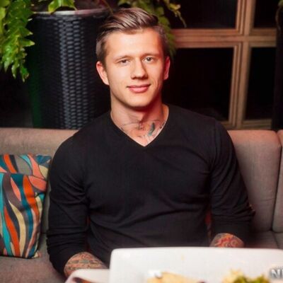  ,   Alex, 29 ,   