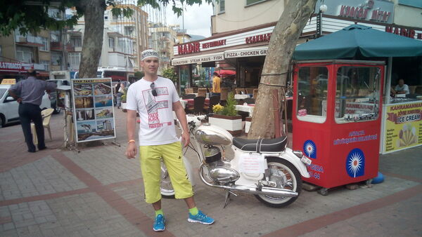  ,   DENIS, 44 ,   
