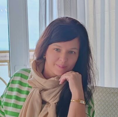  ,   Mila, 45 ,  