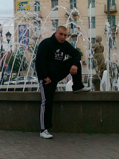  ,   Alex, 39 ,   