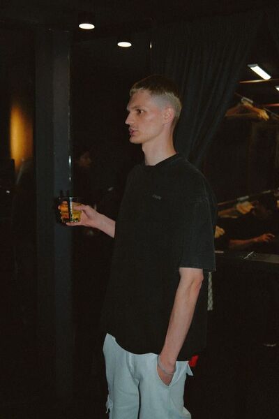  -,   , 24 ,   ,   