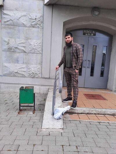  ,   Wolf, 32 ,   ,   