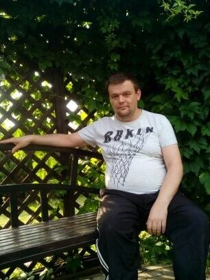  18990841  Ivan, 47 ,    