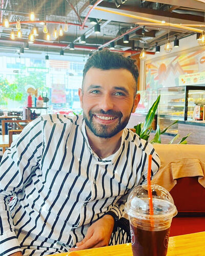  ,   Artur, 32 ,   ,   