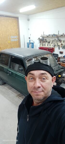  ,   Maxim, 41 ,   c 