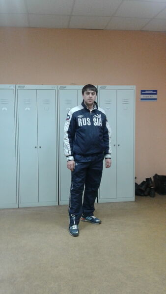  ,   Viktor, 46 ,   