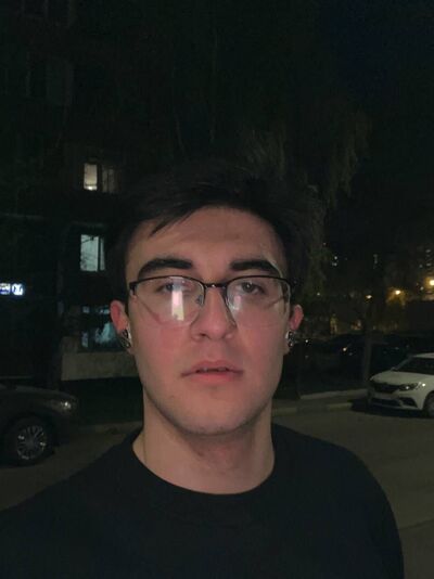  ,   Tony, 22 ,   ,   
