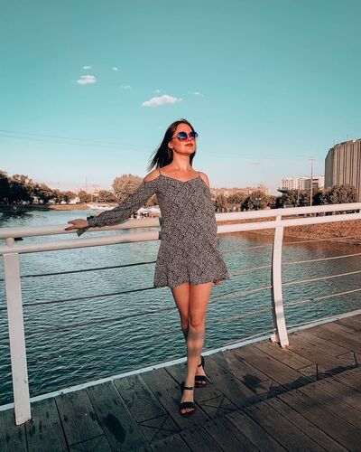  ,   Julia, 29 ,   ,   , c , 