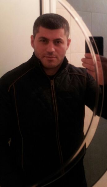  ,   Artur, 44 ,   