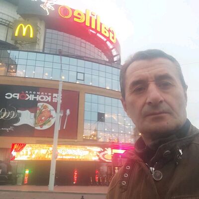  ,   Dima, 52 ,   ,   