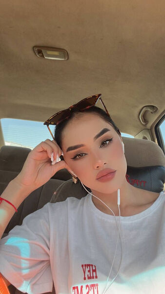  Keluang,   Bella, 35 ,     , c 