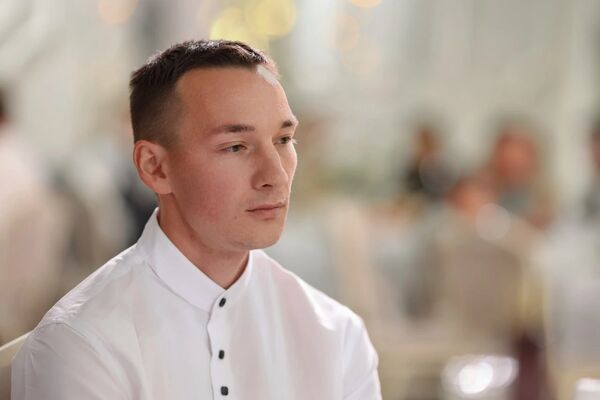  ,   Ilyas, 27 ,   ,   