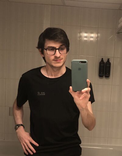  ,   Richard, 31 ,   