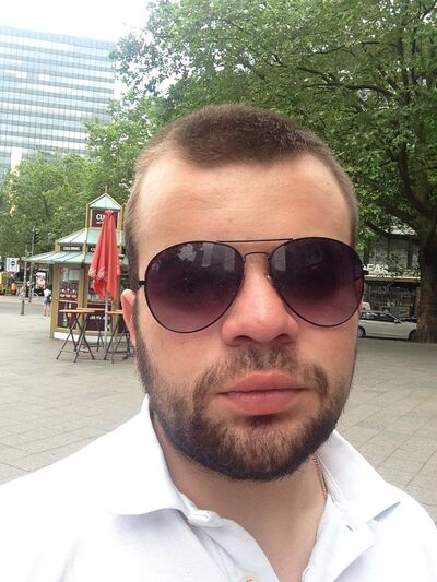  ,   Ihor, 33 ,   