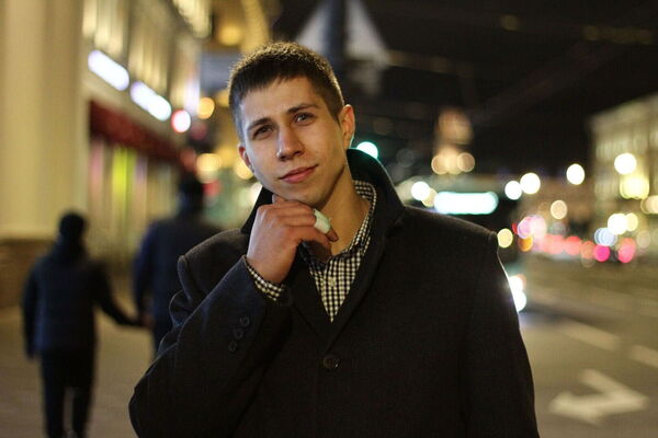  -,   Alexander, 28 ,   ,   , c 