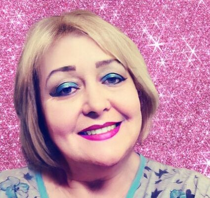  ,   Larisa, 64 ,   c 