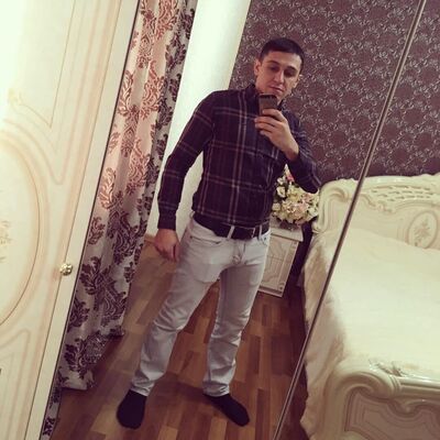  ,   Gagik, 36 ,  
