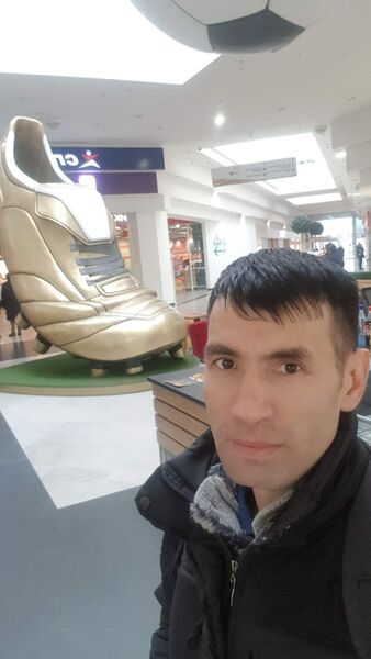  ,   Komiljon, 38 ,   ,   