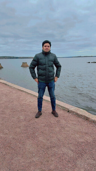 -,   Zain sheikh, 28 ,     