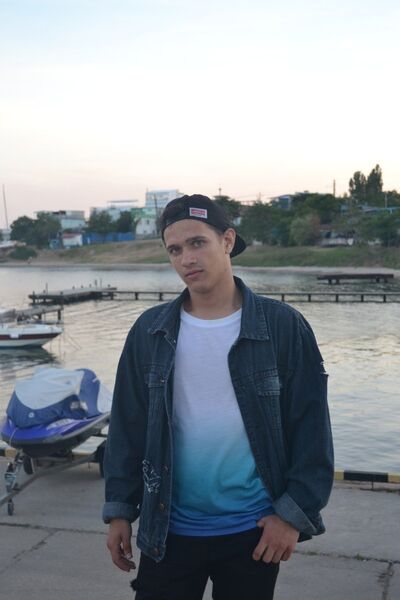  ,   Patron, 24 ,   