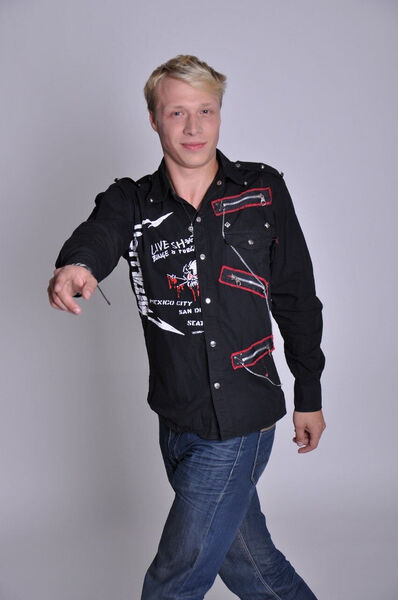  -,   Vishen, 34 ,   ,   
