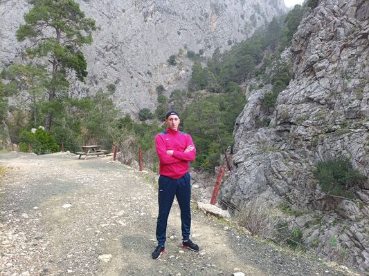  ,   Dmitrii, 33 ,   ,   , c , 