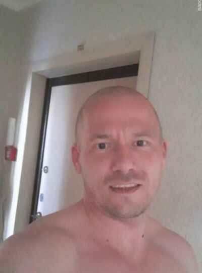  ,   Max, 44 ,   ,   