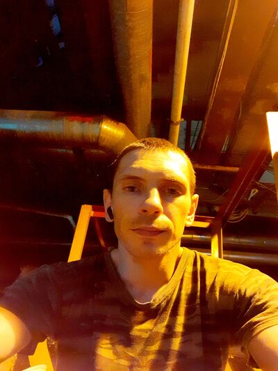  ,   Viktor, 29 ,   ,   