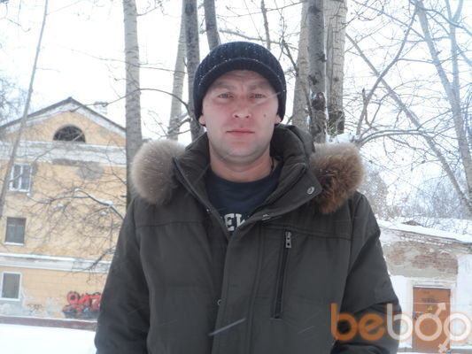  ,   Viktor, 47 ,   