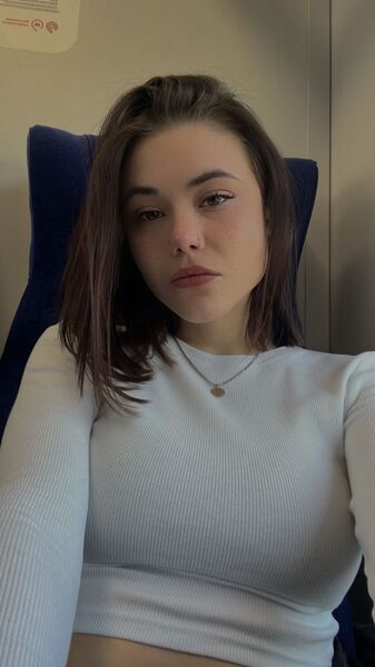  ,   Polina, 23 ,   c 