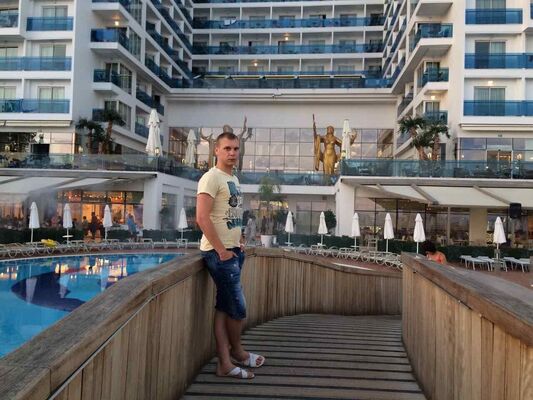  Sosnowiec,   Artek, 33 ,   ,   