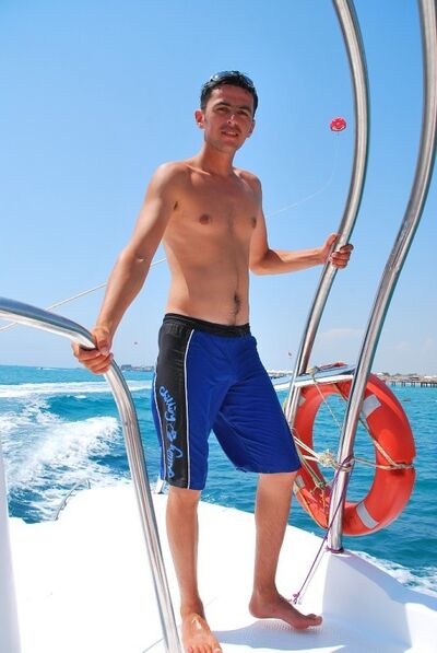  ,   Sergi, 39 ,   