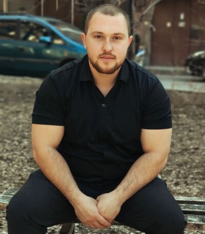  ,   Artur, 24 ,   ,   