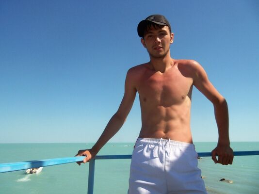  ,   Daniyar, 33 ,   ,   , c 