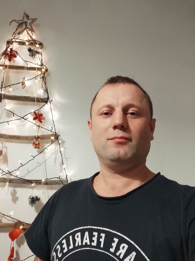  ,   Nik, 43 ,   ,   