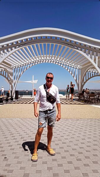  ,   Taras, 30 ,   ,   , c , 