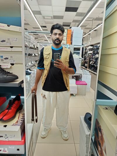  ,   Lovepreet, 25 ,   ,   