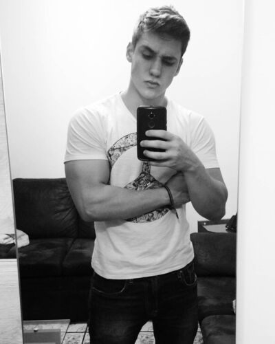   ,   Artem, 25 ,     
