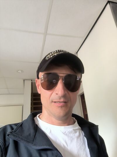  ,   Sergiu, 43 ,     , c 