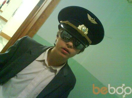  ,   Andrei, 32 ,  