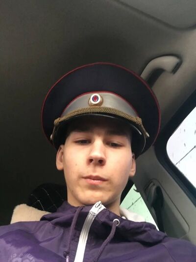  ,   Maxim, 22 ,   ,   , c , 