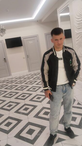  ,   Ivan, 28 ,   ,   
