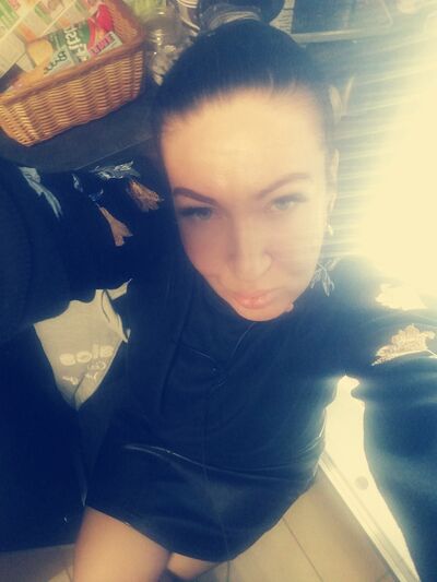  ,   MiLana, 42 ,  
