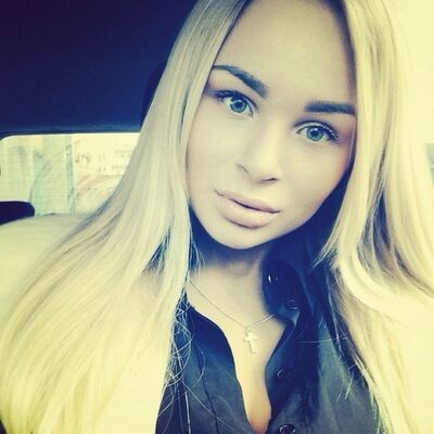  ,   Anna, 32 ,   